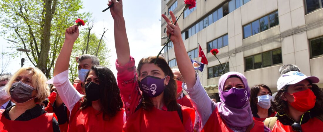 Demirtaş’tan 1 Mayıs çağrısı: Bizim penceremiz yok ama sizler balkonunuzdan emekçiler için ses verebilirsiniz