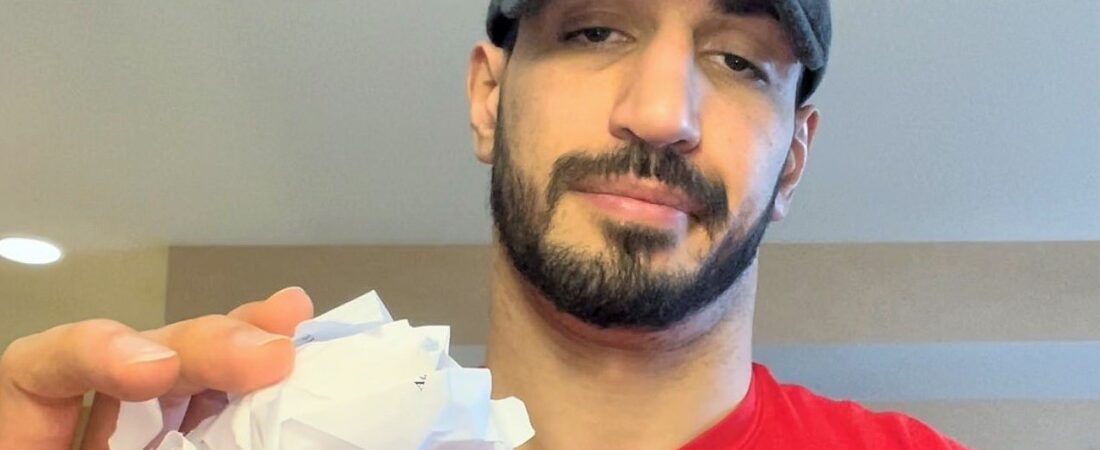 Enes Kanter’e, Erdoğan’a hakaretten dava: Mahkeme tebligatını önce yırttı, sonra yaktı