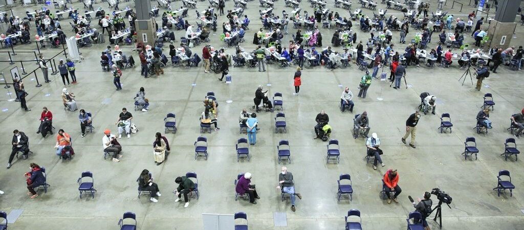 Sayı bir ayda ikiye katlandı: 100 milyon Amerikalı tamamen aşılandı