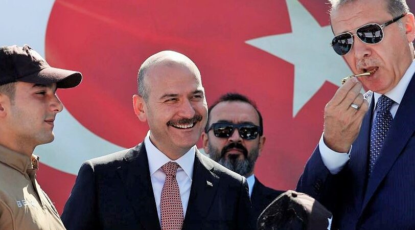 AKP Bakanı Soylu 17-25 Aralık’ı hatırlattı: Benden önceki içişleri bakanının oğlunun evinde para sayma makinesi çıktı