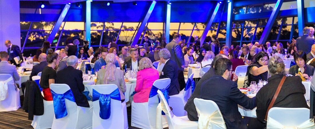 Eğitim Vakfı’nın iftarına büyük ilgi: Parlamento’daki milletveklinin yarısından fazlası aynı sofrada ağırlandı