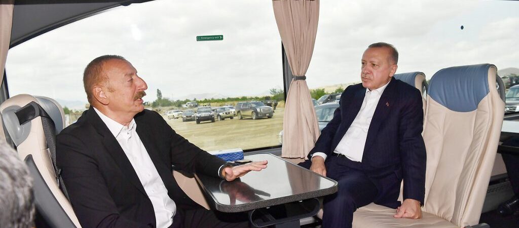 Yandaşlar her yerde varlar: Karabağ’da, Erdoğan ve Aliyev arasında müteahhit diyaloğu