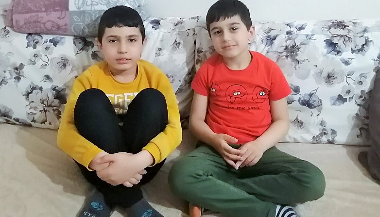 Zulüm devam ediyor: Babaları 28 aydır tutuklu olan Murat ve Bahadır’ın anneleri de tutuklandı