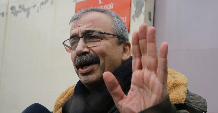 Sırrı Süreyya Önder: İktidar gidecek de, gelecek olan kör bıçağıyla bekliyor