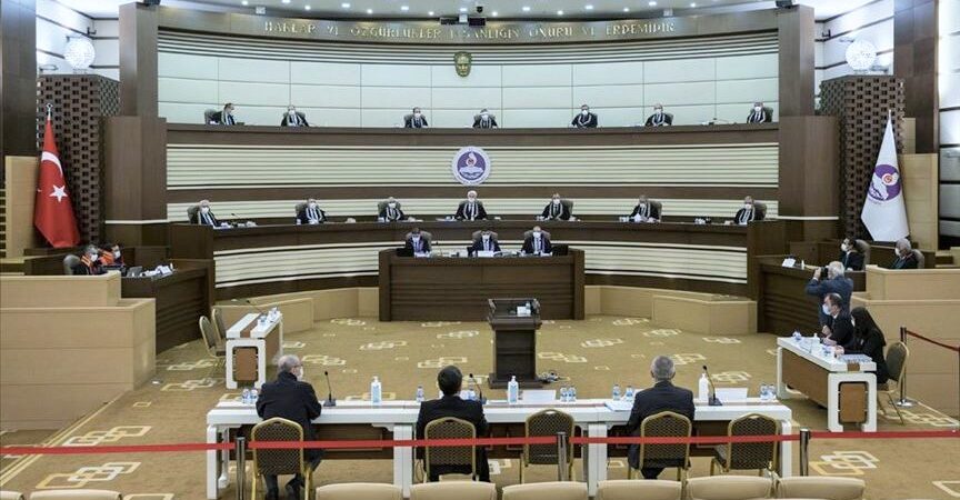 AYM, Yüce Divan sıfatıyla 9 yıl sonra bir hüküm verdi: ‘Cemaat’ten yargılanan Danıştay eski üç üyesi beraat etti