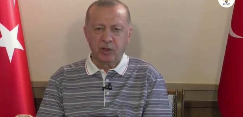 Sağlık sorunları yaşayan Erdoğan’ın, canlı yayında prompter skandalı!