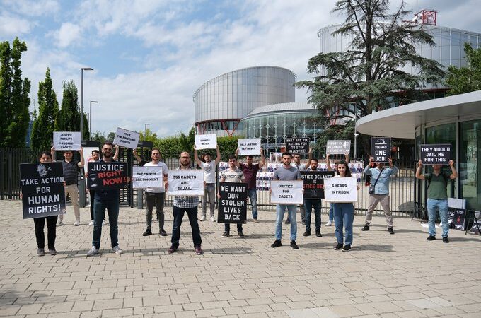 Harbiyeliler, AİHM kapısında devre arkadaşlarının hakkını arıyor