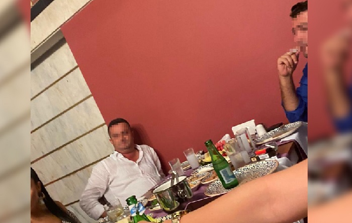 Davasına baktığı işadamıyla aynı masada görüntülenen hakim açığa alındı