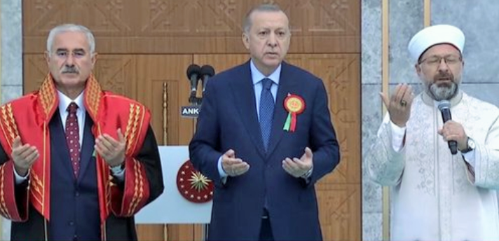 Ülkeyi AİHM’de mahkum ettiren Adaletin, ruhuna el Fatiha: Akarca-Erdoğan-Erbaş üçlüsü sosyal medyada viral oldu