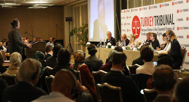 AKP rejiminin kan donduran tablosu: Öğretmen Mehmet Alp, Turkey Tribunal’de işkenceyi anlattı