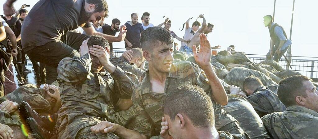 Askerin katledildiği Boğaziçi Köprüsü’ndeki TÜGVA’lıları korku saldı: 15 Temmuz’un katilleri kim?