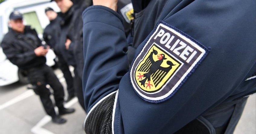 Der Spiegel Dergisi duyurdu: Almanya’da infaz listesi, silah ve 200 mermiyle yakalanan kişi MİT ajanı çıktı