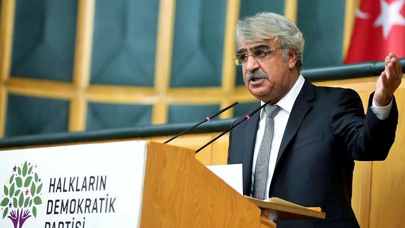 HDP Eş Başkanı Mithat Sancar: TÜGVA kamuyu kendi arka bahçesine çevirmiş
