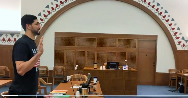 ABD eski Dışişleri Bakanı tebrik etti: Enes Kanter, ABD vatandaşı oldu, soyadına ‘Freedom’ ekledi
