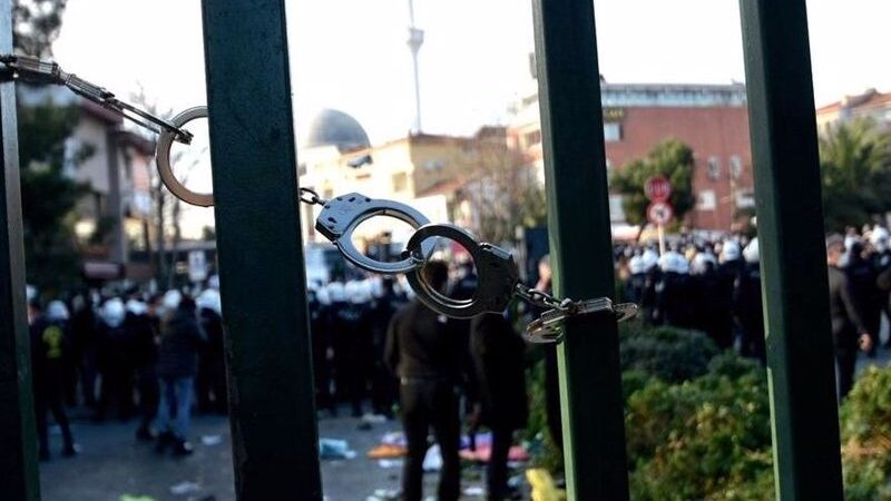 ‘Kayyım’in ‘Kelepçeli Üniversite’si çakıldı: Türkiye’nin, dünyanın ilk 500 arasında üniversitesi artık yok
