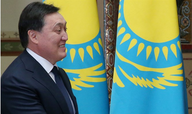 Kazakistan’da protestolar sonuç verdi: Zamlar Başbakan Askar Mamin’in hükümetini istifa ettirdi