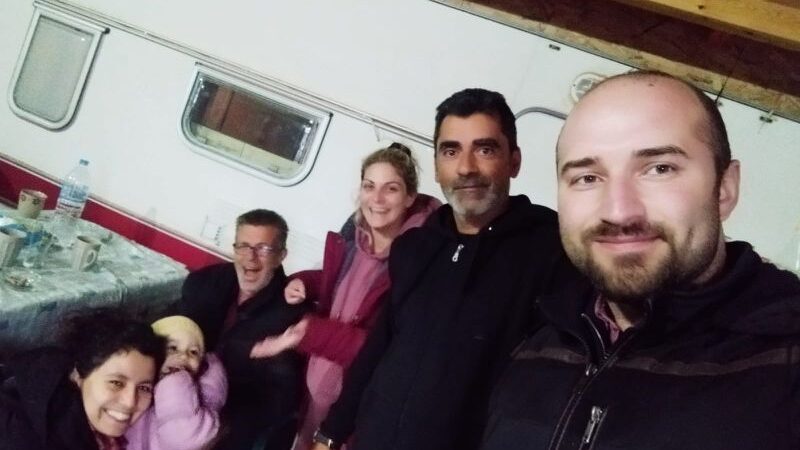 İltica süreci başladı: Pserimos adası sakinleri, mahsur kalan bebekli Kaplan ailesine sahip çıktı
