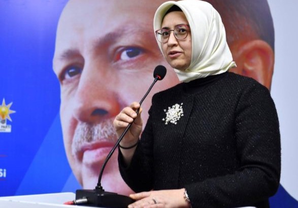 AKP’li Rabia İlhan’ın İBB’den burs aldığı yıllarda yurt dışında olduğu ortaya çıktı