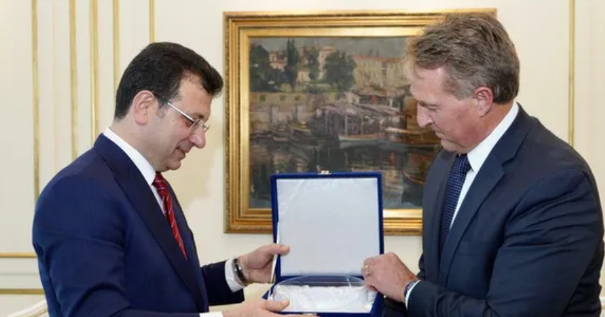 İngiltere Büyükelçi’sinden sonra ABD Büyükelçisi ile biraraya geldi: Flake, Ekrem İmamoğlu’na, Askıda Fatura’yı sordu