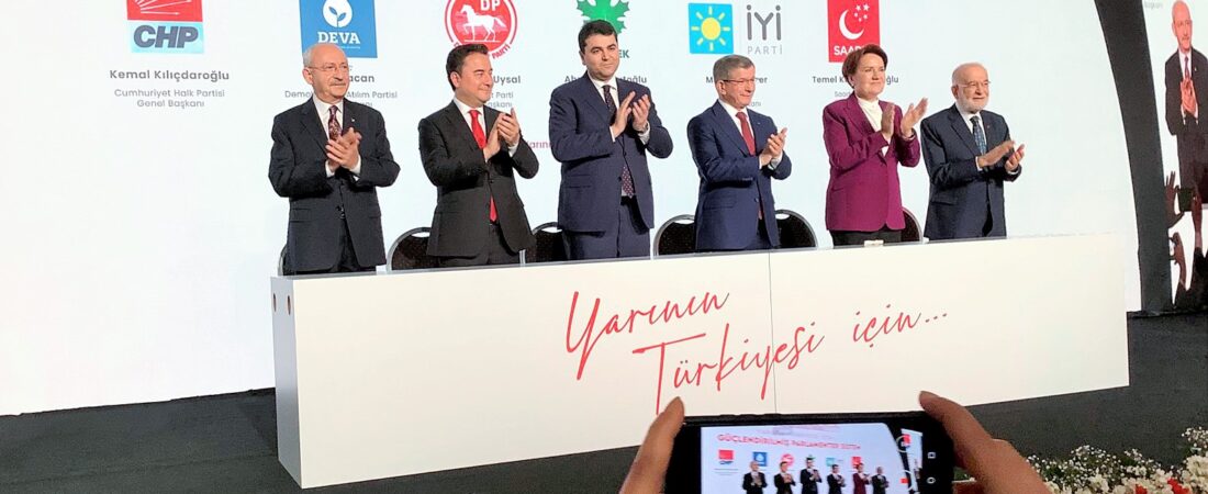 23 sayfalık metne ortak imza: 6 Parti Lideri Güçlendirilmiş Parlamenter Sistem metnini imzaladı