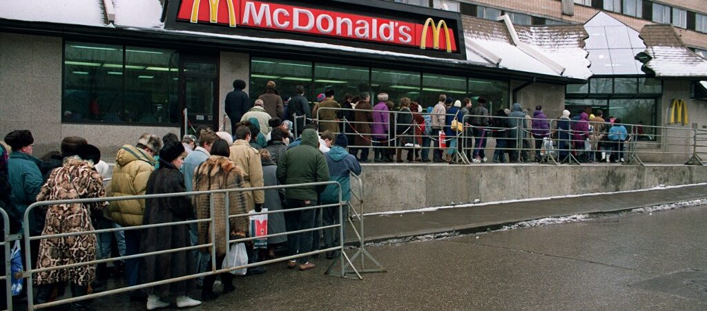 McDonald’s Rusya’daki 850 restoranını kapatıyor