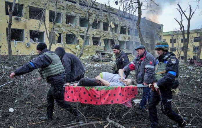 Ukrayna Devlet Başkanı Zelensky: Rusya, Mariupol’de doğum hastanesini vurdu