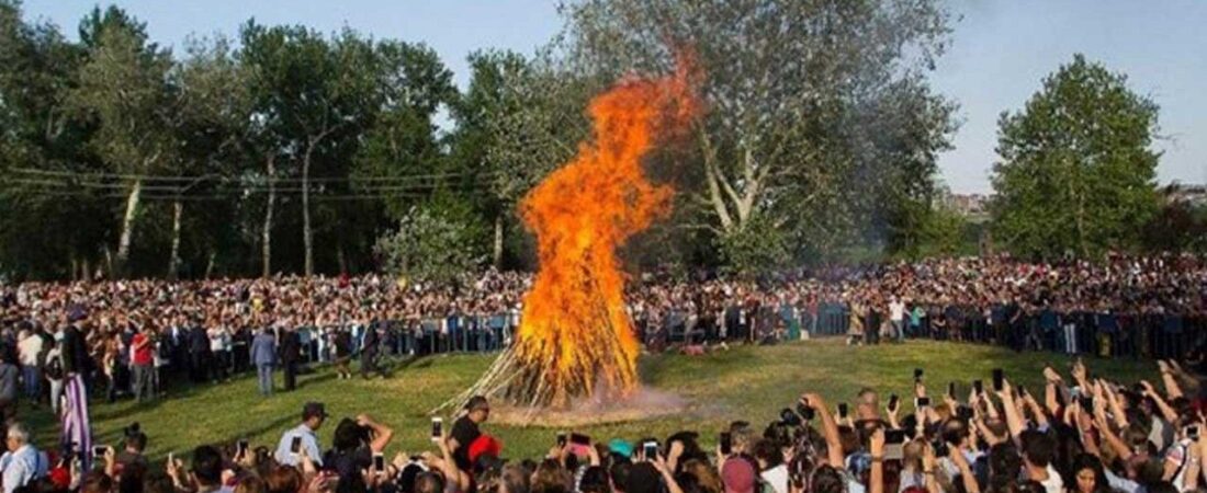 Türkiye’de Newroz coşkusu: Yüzbinlerce kişi alanlarda