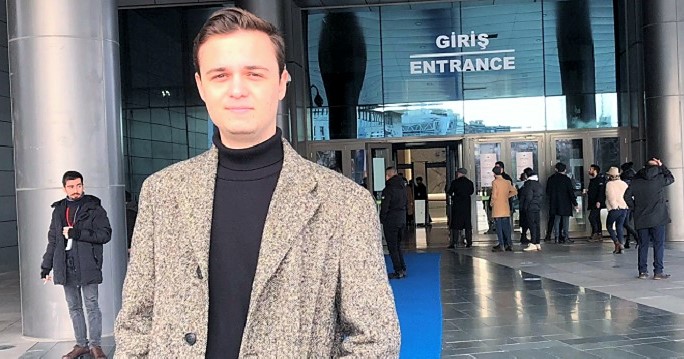 ‘Öküz saraya çıkmakla kral olmaz ama saray ahır olur’ tweetini alıntılayan öğrenci tutuklandı