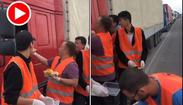 Orta Asya’da Hizmet okulu mezunları yolda kalanlara iftarlık dağıttı