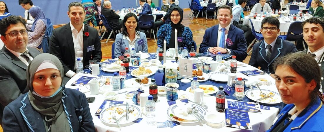 ‘Amity Koleji’nin iftarına katılmaktan onur duyuyorum’diyen Bakan Coure: Bu salonda geleceğin liderlerini görüyorum