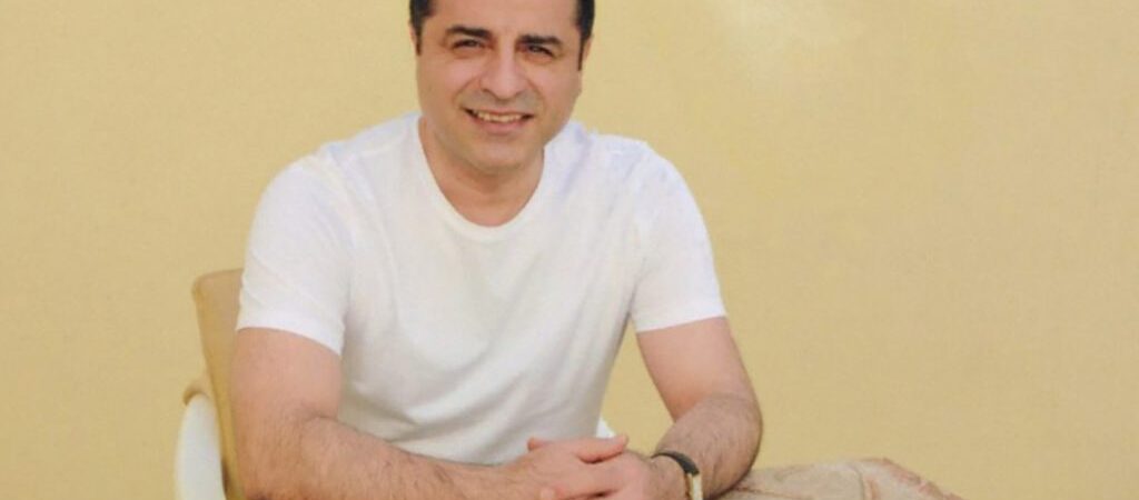 Demirtaş muhalefete: Sorumluluk da vebal de hepinizde, lütfen artık kendinize gelin’