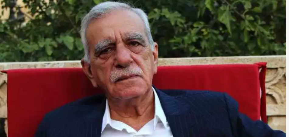 Tepki gösteren Ahmet Türk: Gazetecilerin tutuklanmasına suskun kalmamalı