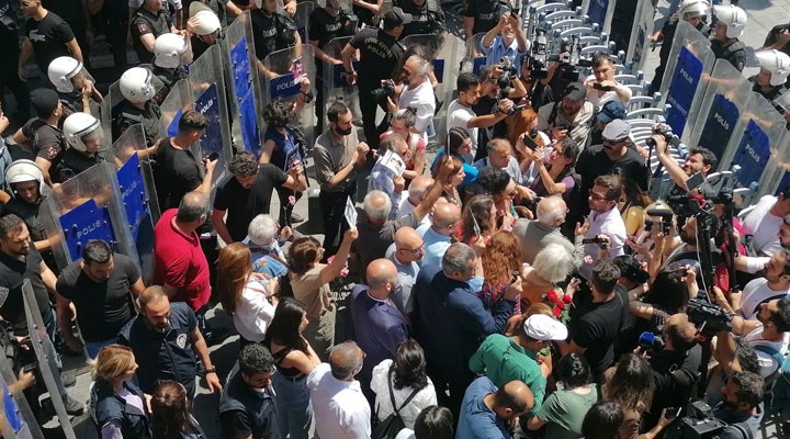 Cumartesi Anneleri Galatasaray’da: Çok sayıda gözaltı var