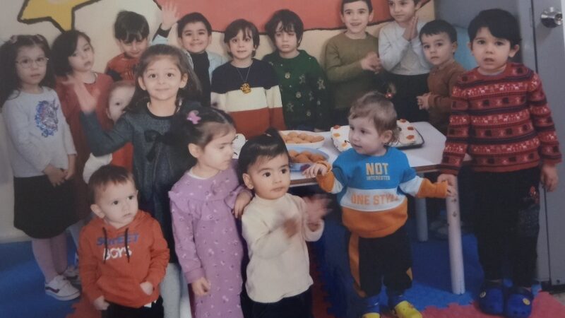 İzmir Cezaevi çocuk koğuşundan yürek burkan doğum günü fotoğrafı