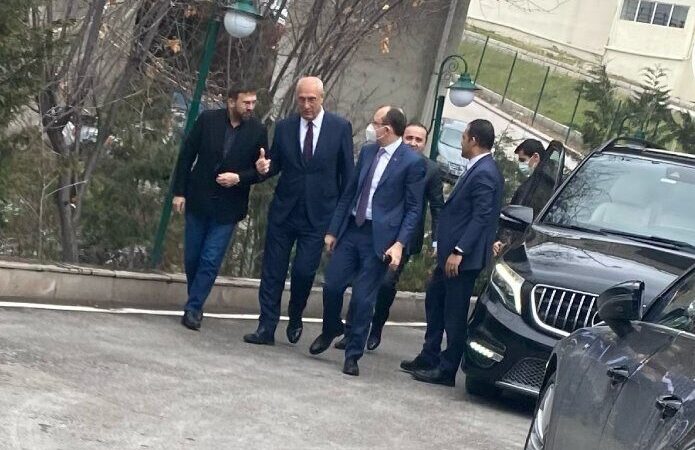Tutuklanan suç örgütü lideriyle fotoğrafları çıkan AKP’li bakan ve vekil: Tesadüf