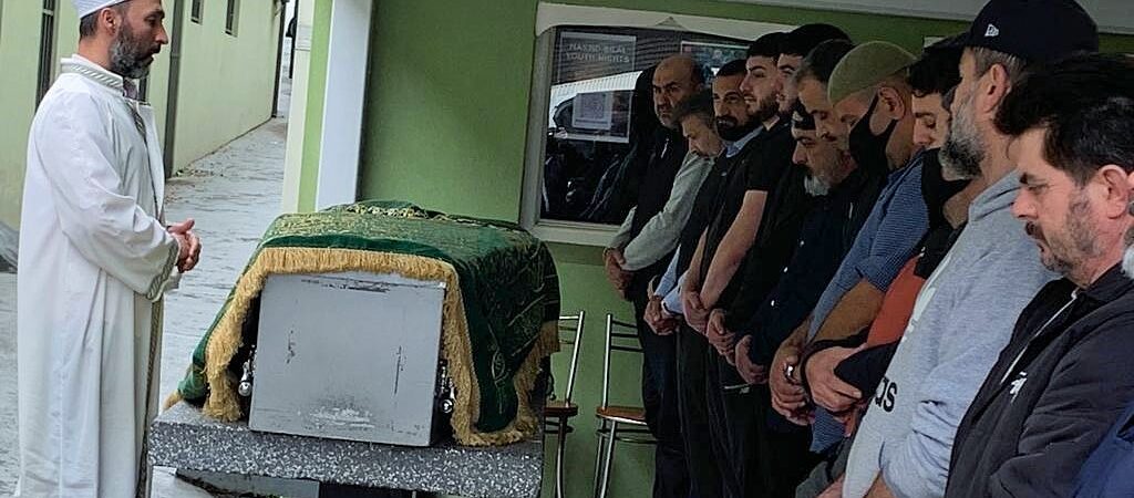 Aksu Ailesi’nin hüzünlü günü:  Yardımseverliğiyle tanınan Yurdagül Aksu, Wolongong’da dualarla toprağa verildi