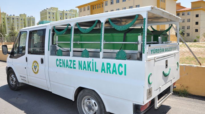 Tabutla sevkiyat: AKP’li belediyeye ait cenaze aracında 5.8 kilo esrar yakalandı