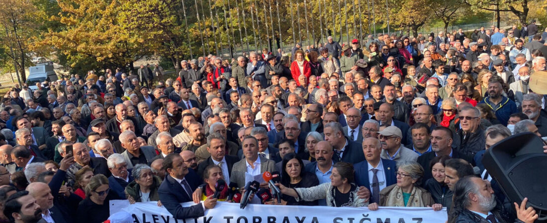 Aleviler Meclis önünde taleplerini dile getirdi