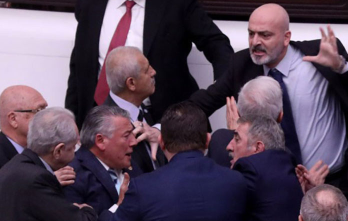 İYİ Partili Örs’ü hastanelik etti: AKP’li Zafer Işık 4,5 yılda 4 kez konuşmuş
