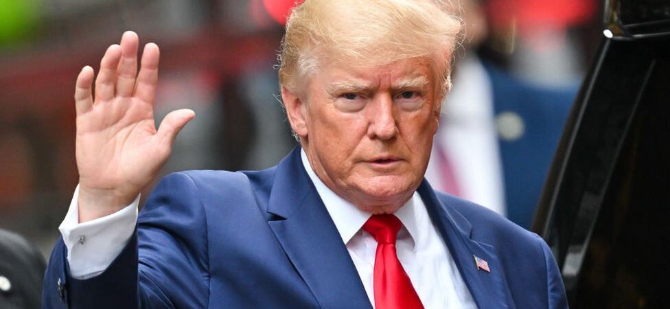 ABD  eski Başkanı Trump, salı günü tutuklanacağını duyurdu