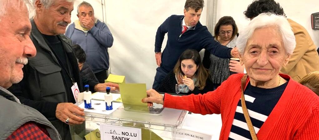 Avustralya’da ilk gün seçime rekor katılım: Sydney’de 2 bin 935, Melbourne’de ise 2 bin 730 kişi oy kullandı