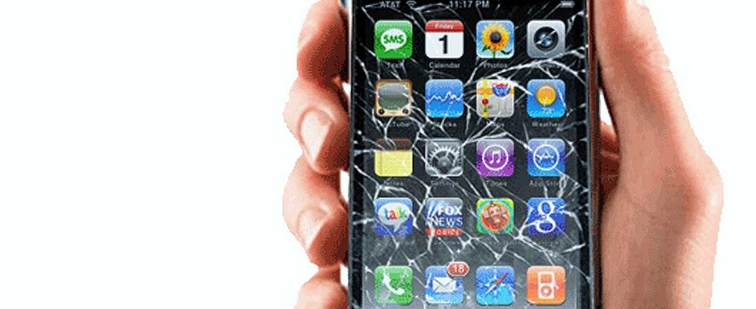 Kırılan telefon uçakta yangına neden oldu