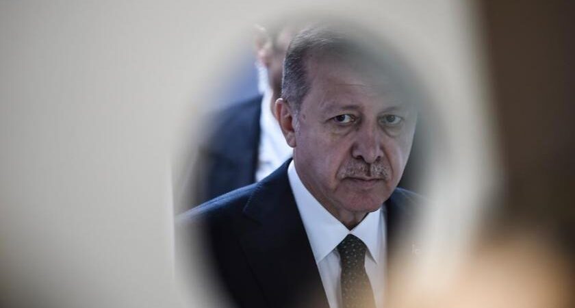 AKP, Almanya’da zor günler yaşıyor: ‘Erdoğan gidemeyecek, salon programları iptal’