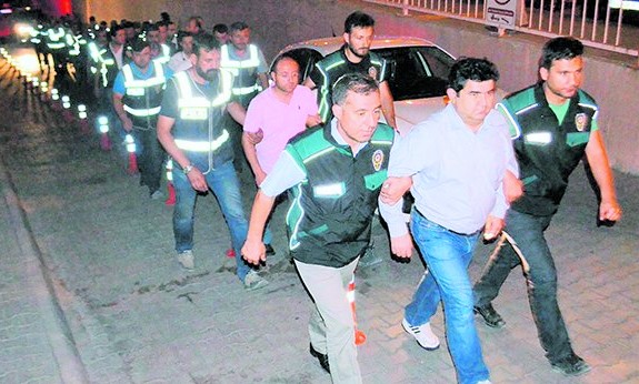 Devlette büyük tasfiye