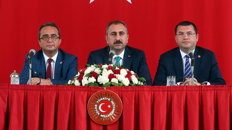 3 parti 7 maddede anlaştı