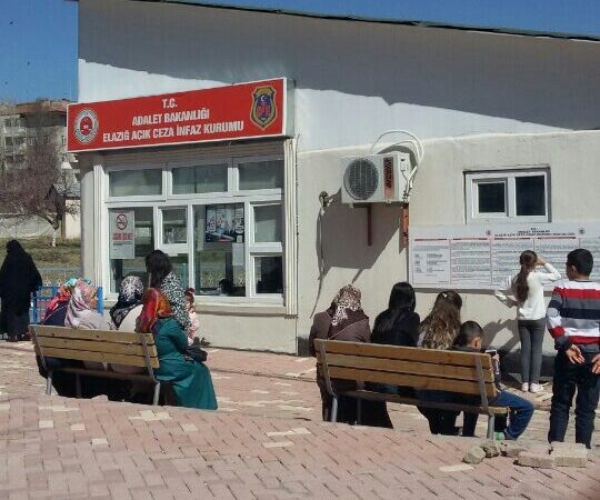 Elazığ Cezaevi’nde gece yarısı infaz girişimi: KHK’lı tutsaklara saldıranlar, ‘Biz derin devletiz’ diye bağırdılar