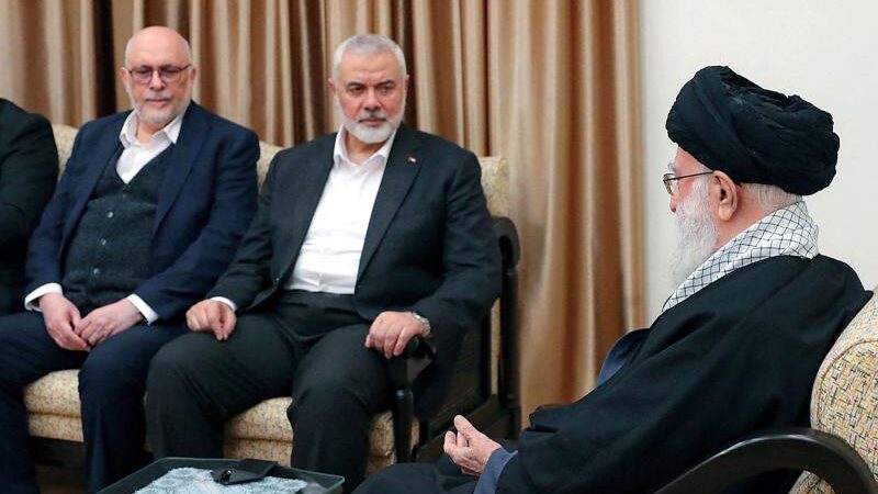 NY Times: İran dini lideri Hamaney, İsrail’e direk misilleme emri verdi