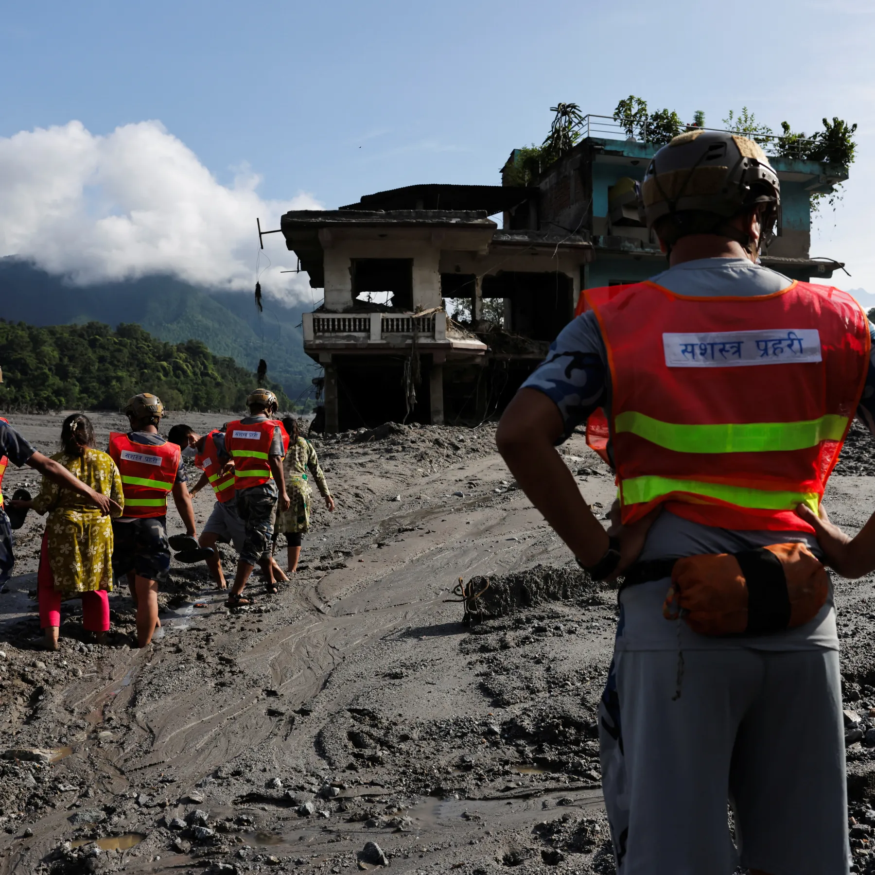Nepal’den bir iyi haber daha: Bir Avustralyalı daha sağ bulundu, kayıp sayısı 35’e düştü