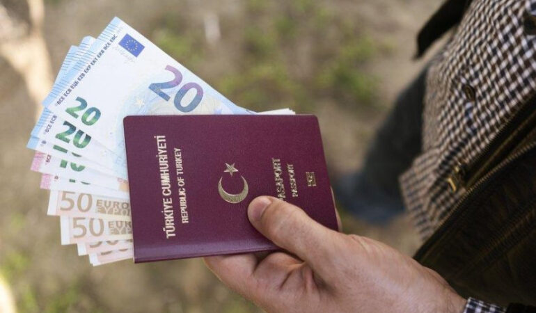 İtalyan gazeteci araştırdı: Dünyada parayla vatandaşlık satışının yarısından fazlasını Türkiye yaptı