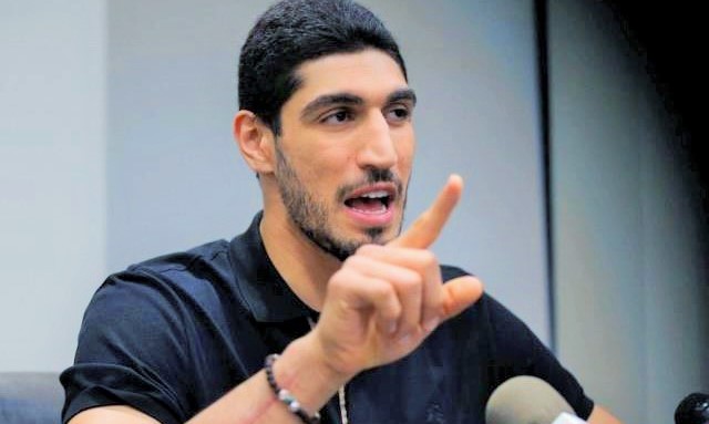 CNN’e konuşan Enes Kanter: “Hiçbir diktatör, iktidarına karşı bir tehdide tahammül edemez”